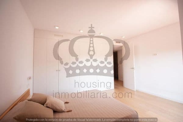 Piso de diseño con balcón - Imagen 5