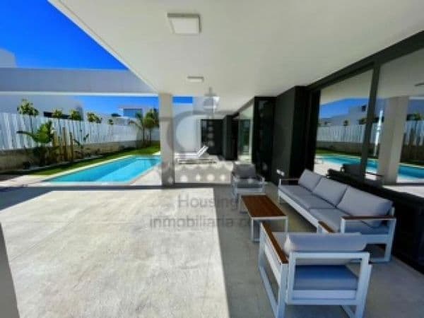 Chalet minimalista - Imagen 1