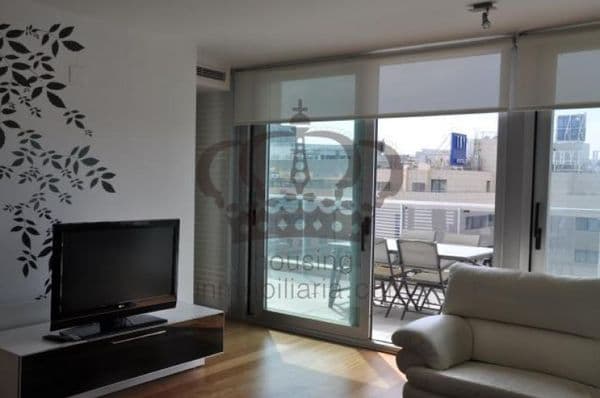 Ático de diseño con dos terrazas - Imagen 4